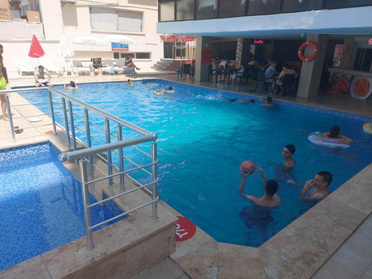 Roxx Royal Hotel Кушадасъ Екстериор снимка